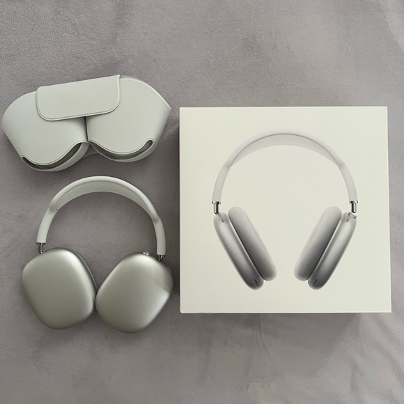 Apple AirPods Max - Picture 1 of 7